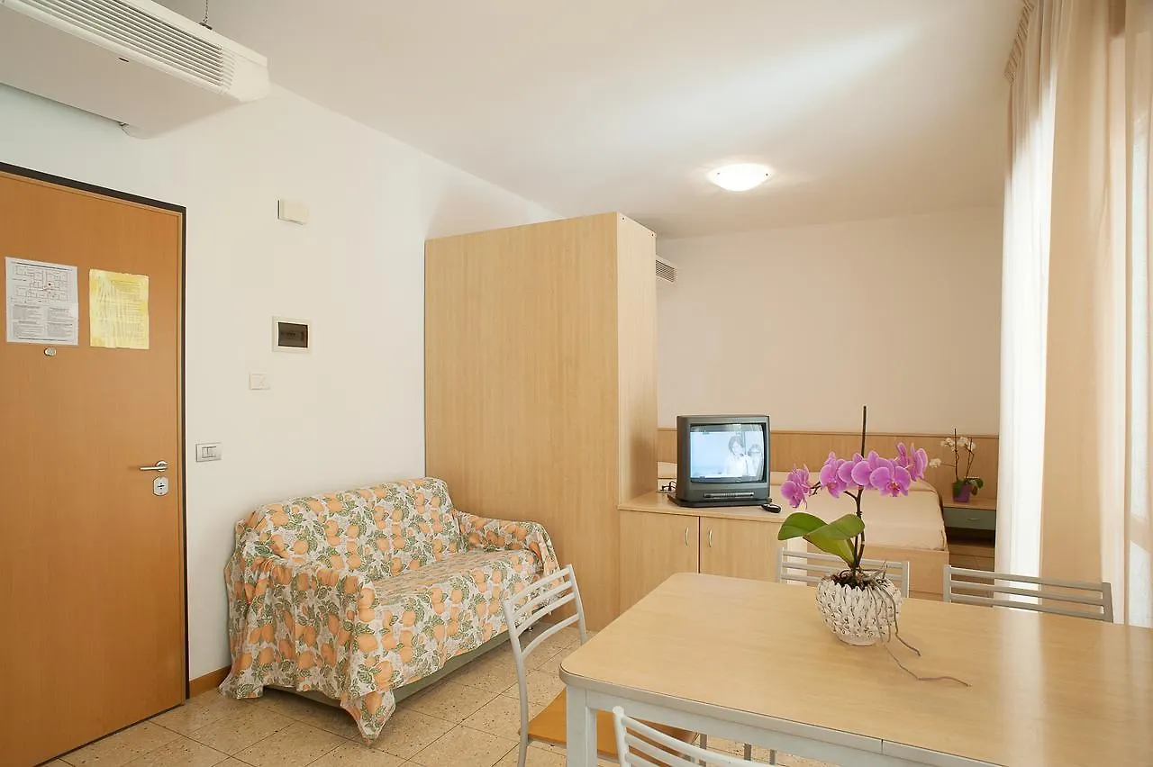 לידו די ג'סולו Residence Ca D'Oro 0*, לידו די ג'סולו איטליה
